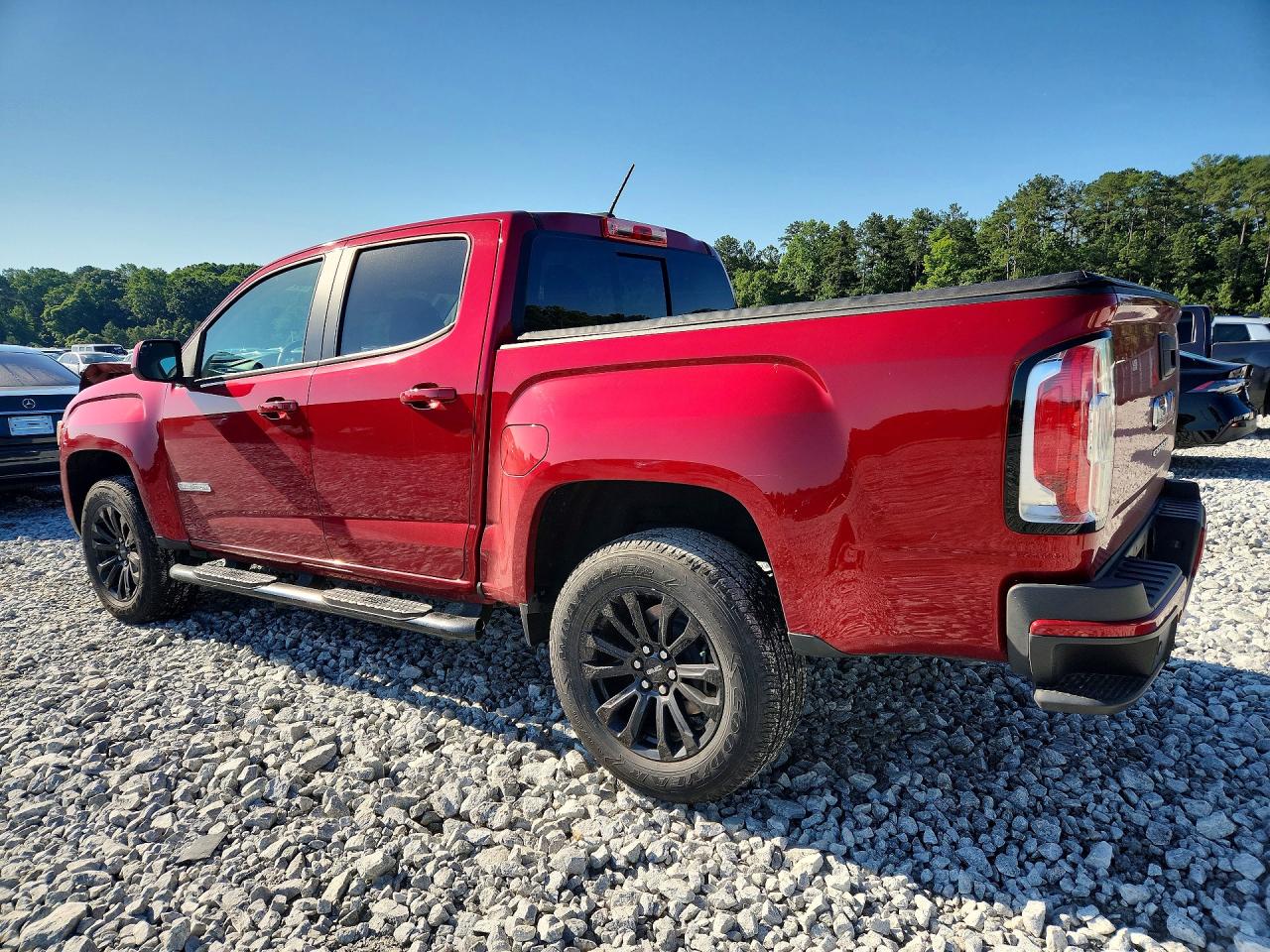 GMC Canyon Elevation
