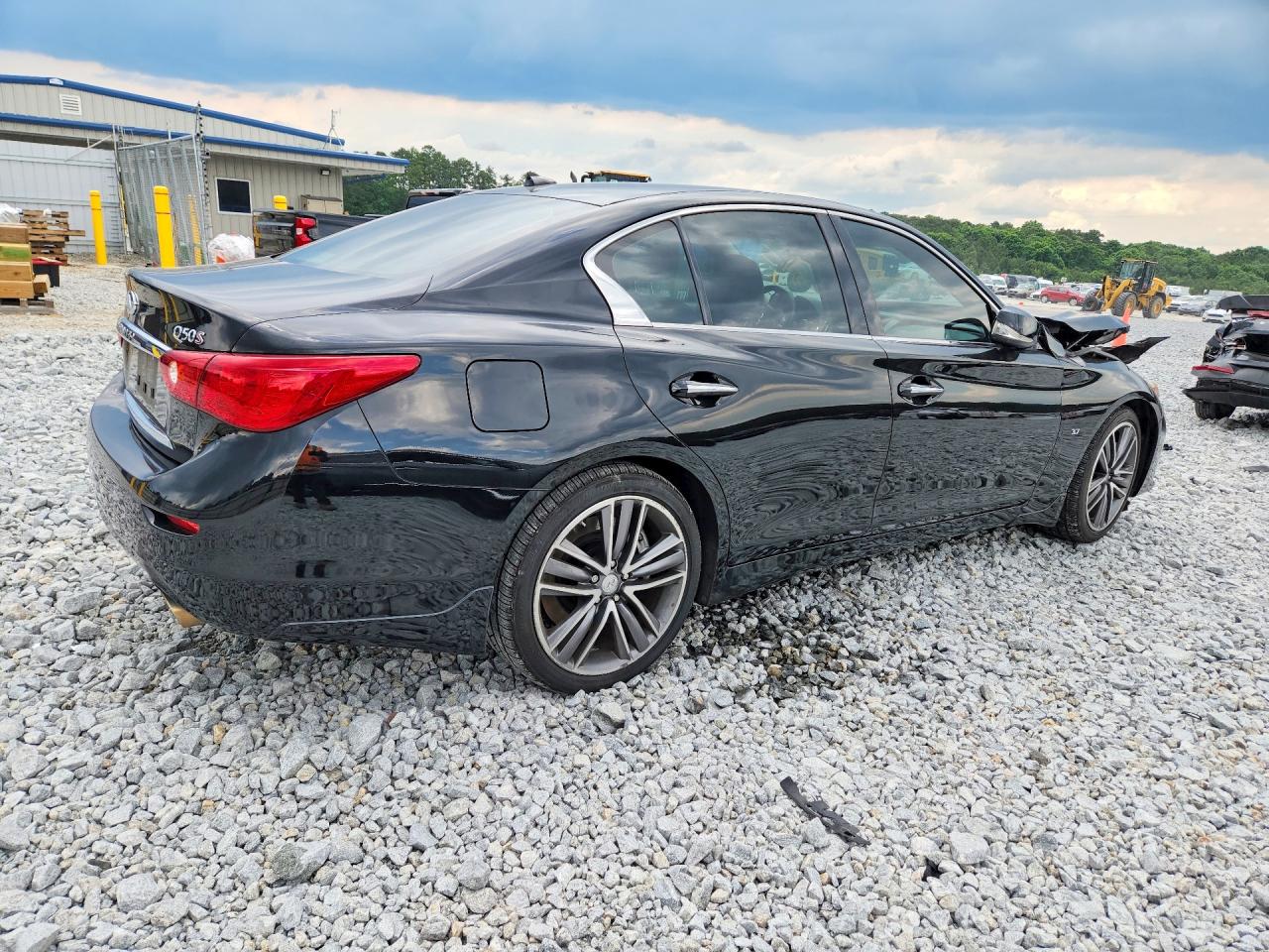 INFINITI Q50 Sport