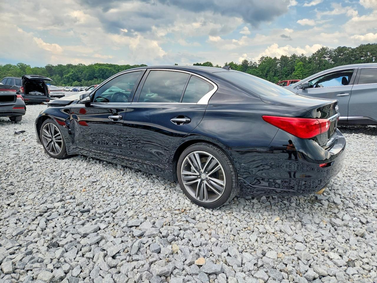 INFINITI Q50 Sport