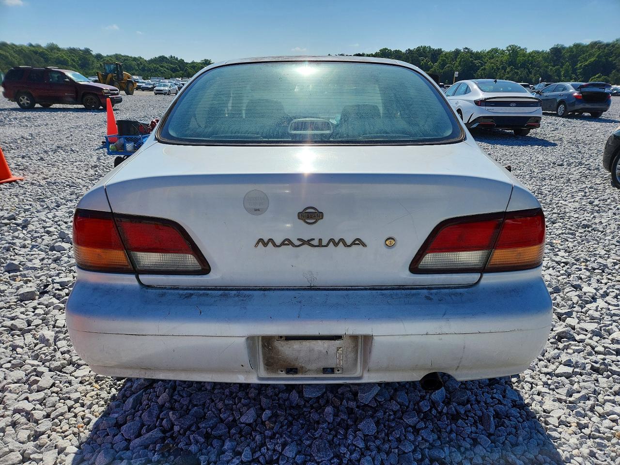 Nissan Maxima Gxe