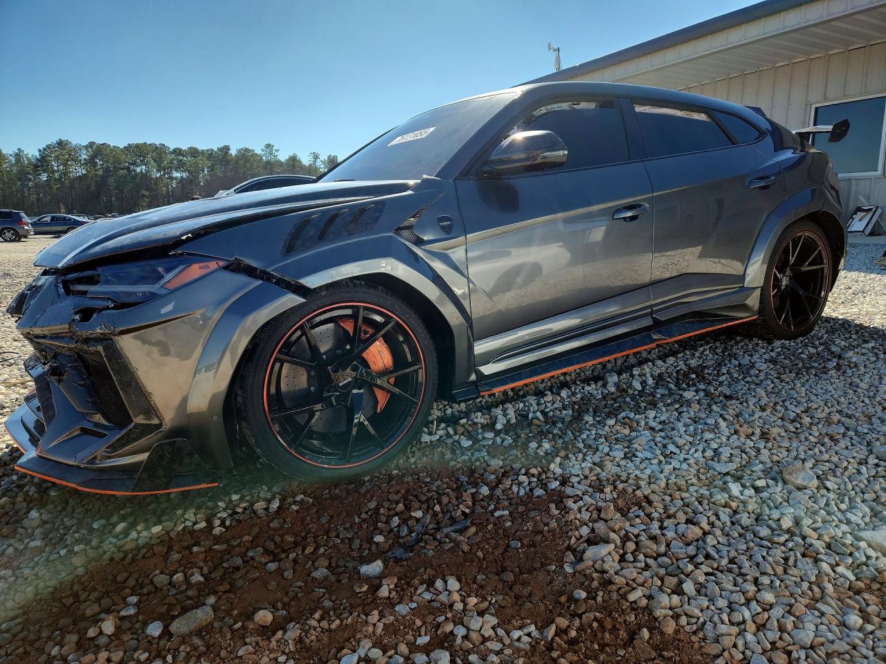 Salvage Lamborghini Urus Image