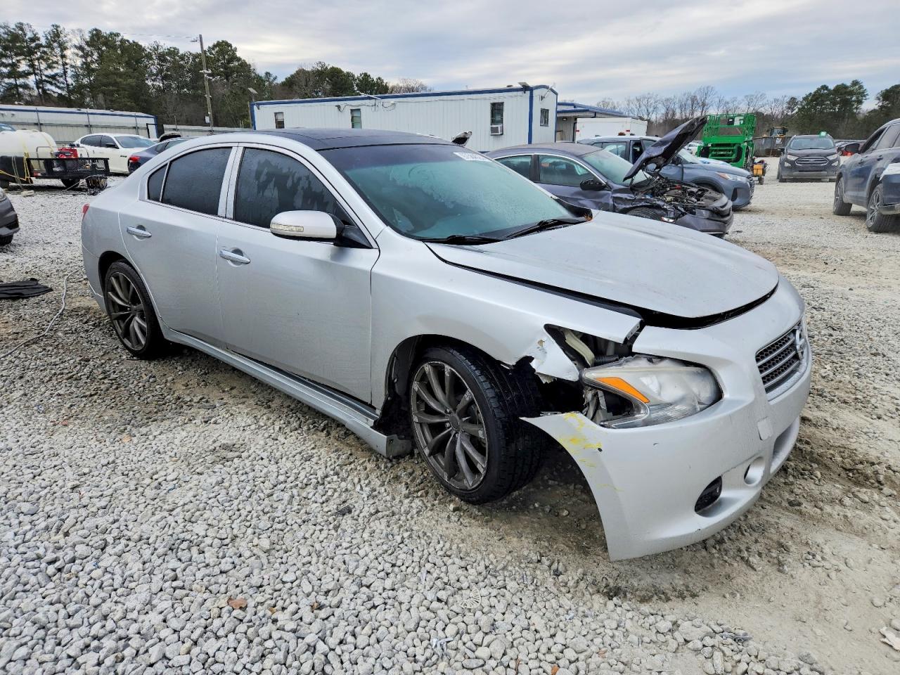 Nissan Maxima S