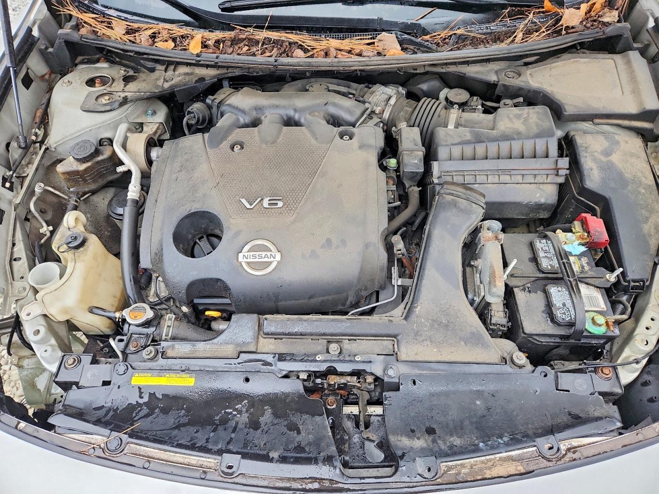 Nissan Maxima S