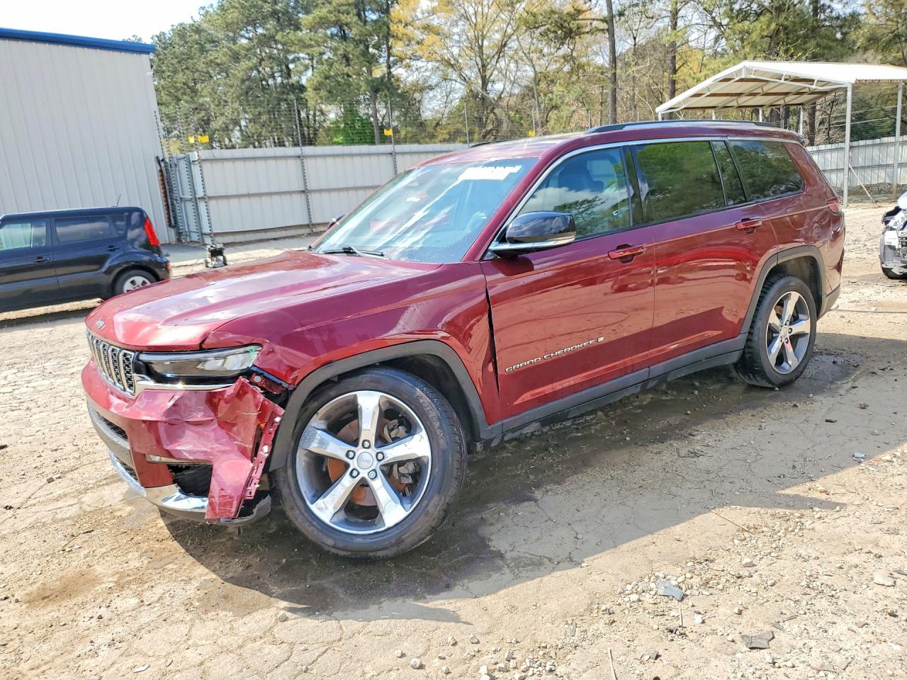 Salvage Jeep Cherokee Image