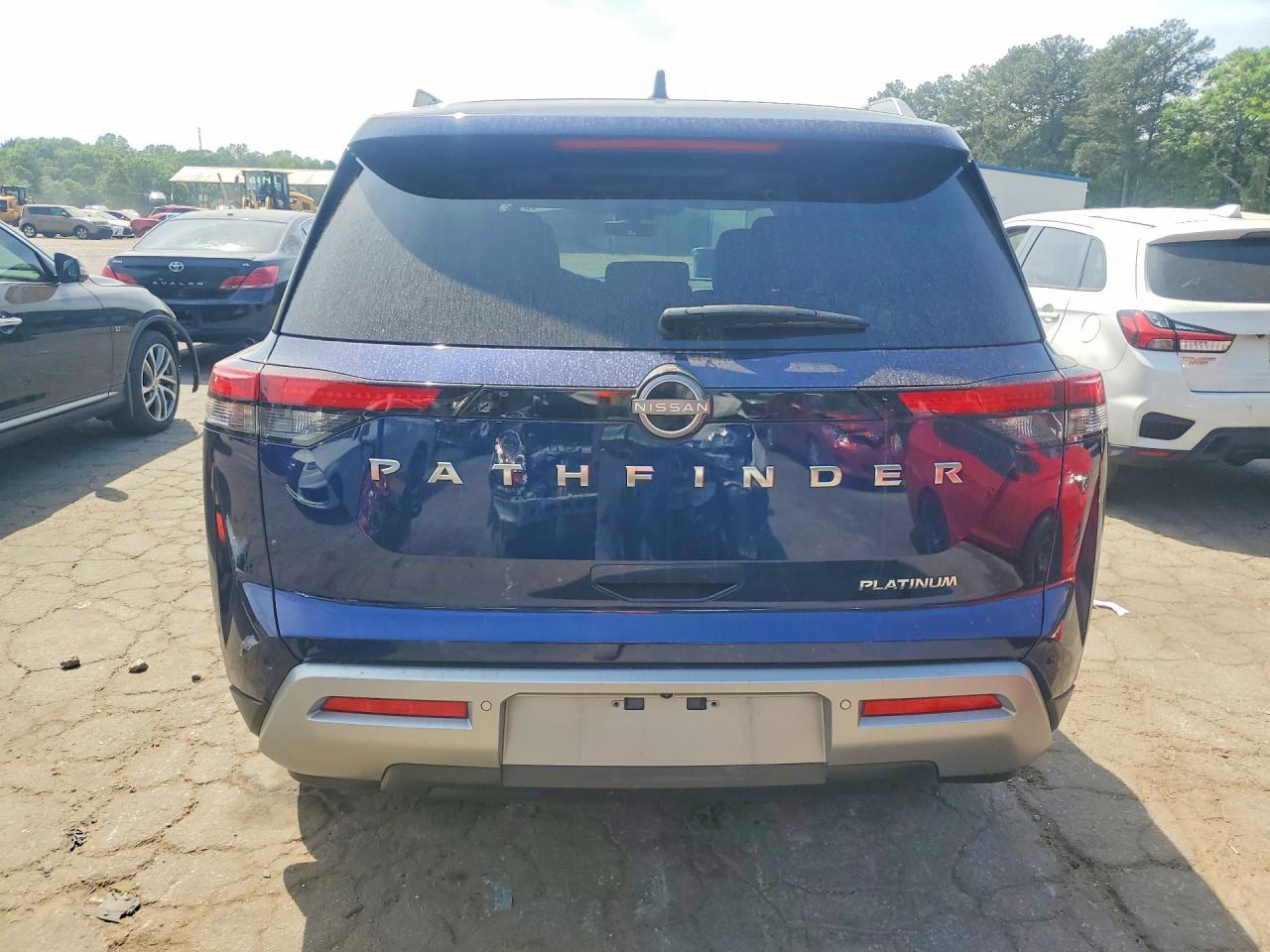 Nissan Pathfinder Platinum