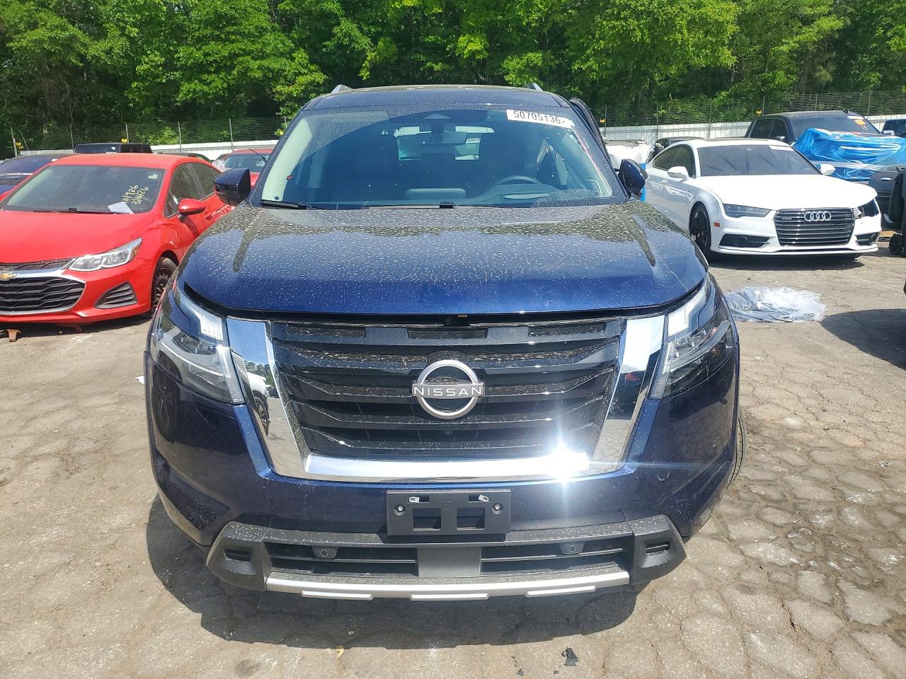 Nissan Pathfinder Platinum