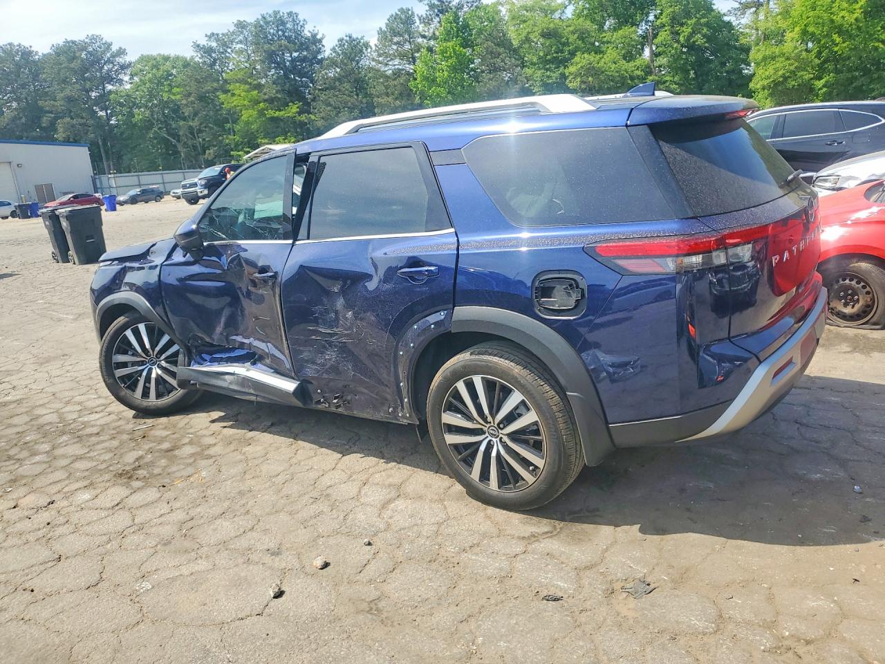 Nissan Pathfinder Platinum