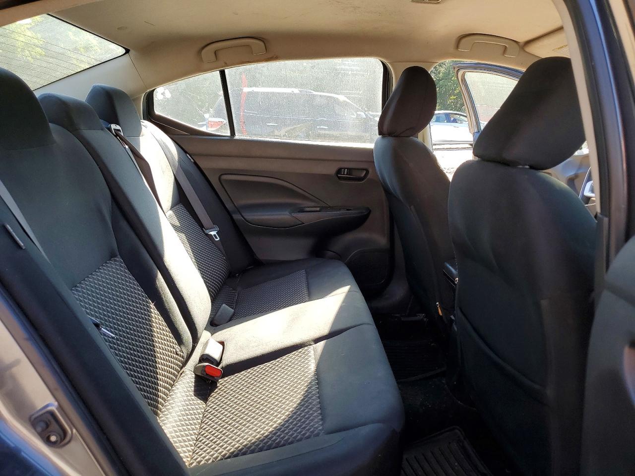 Nissan Versa S