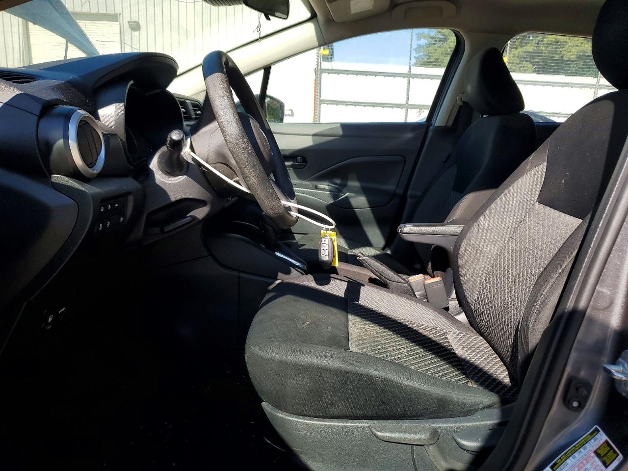 Nissan Versa S