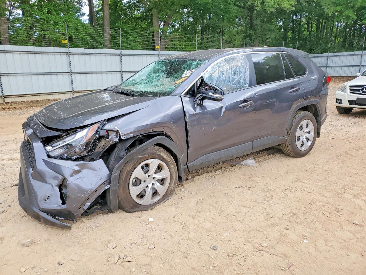 Salvage Toyota RAV4 Image