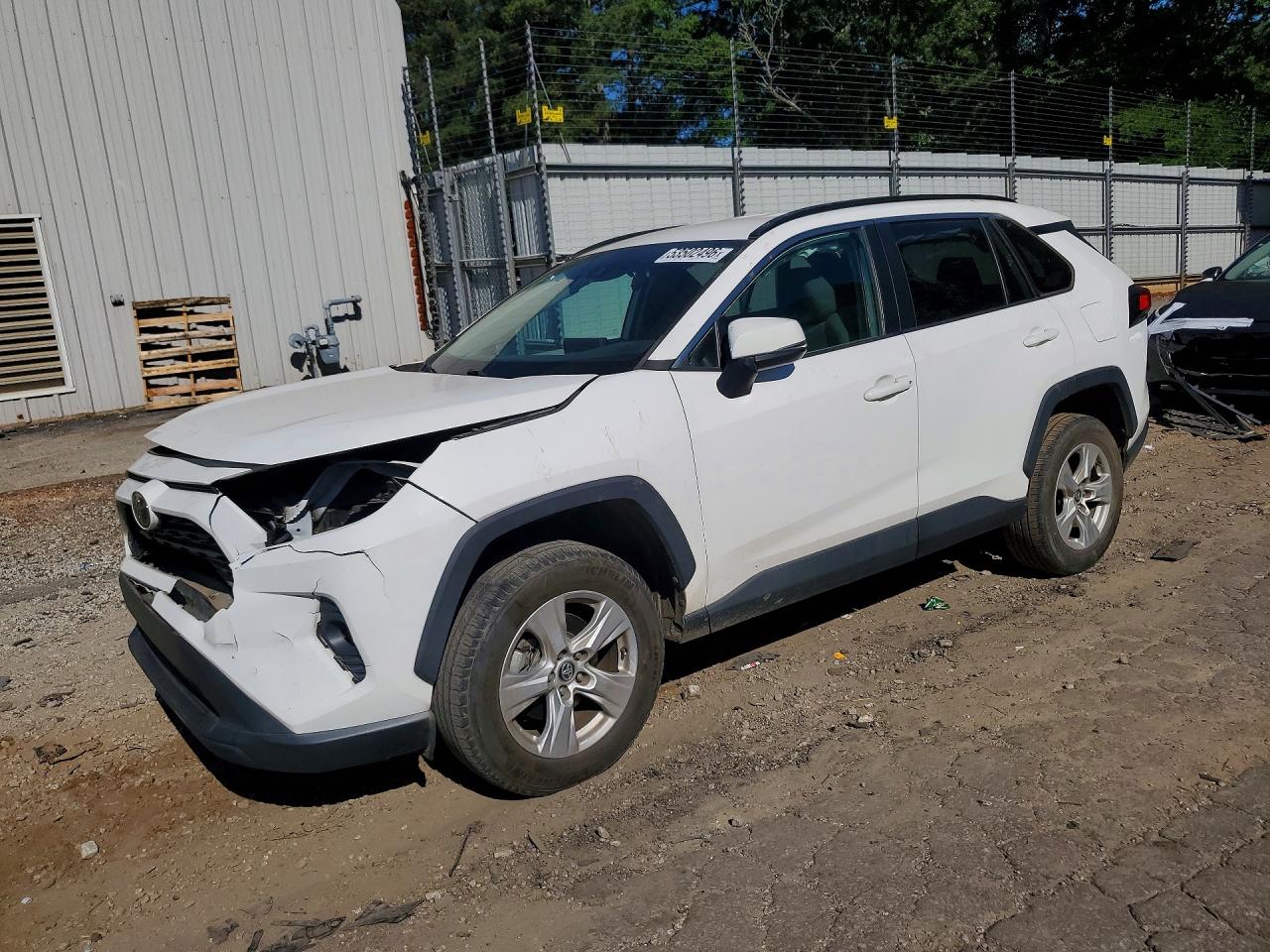 Salvage Toyota RAV4 Image