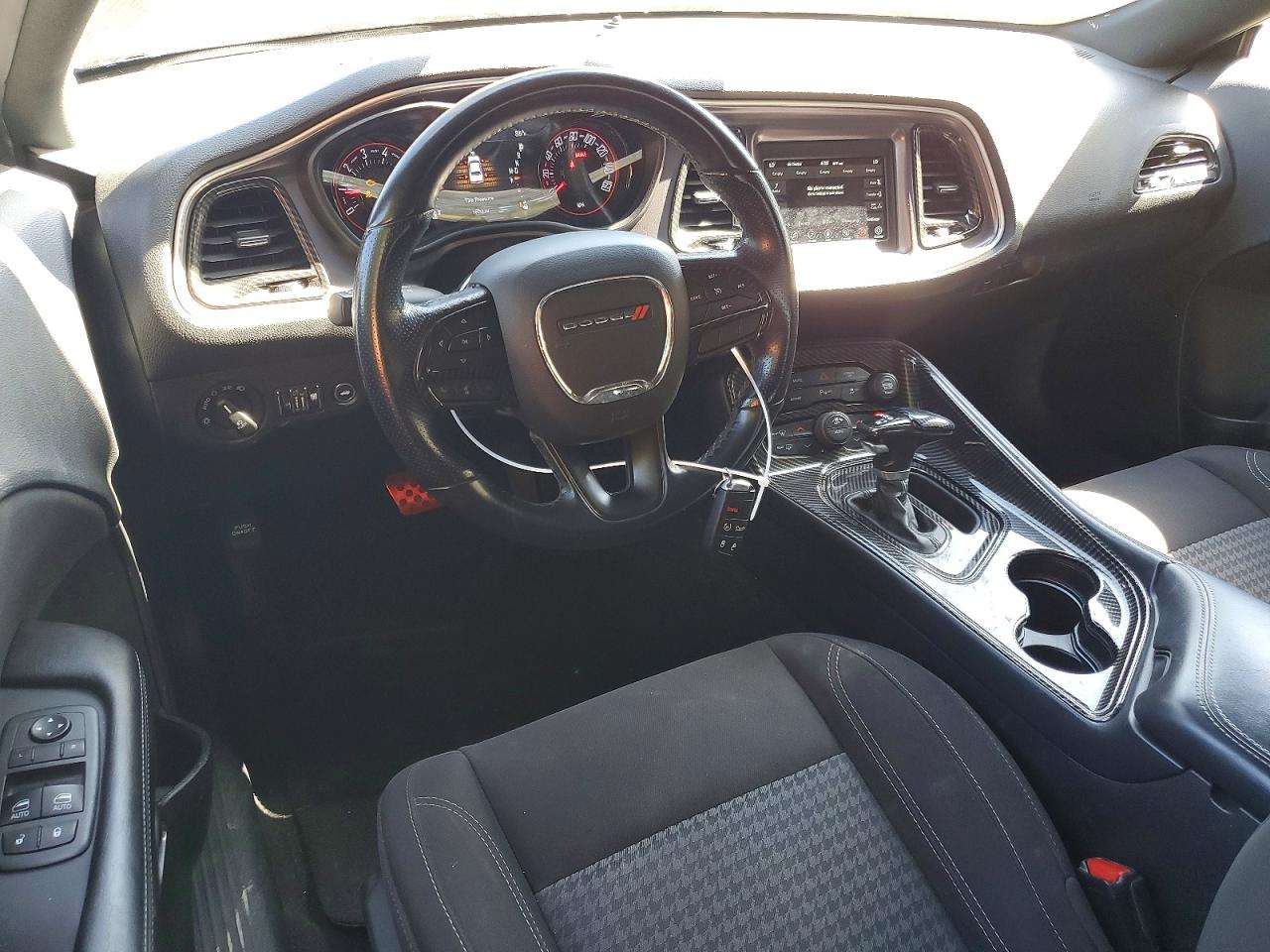 Dodge Challenger Sxt