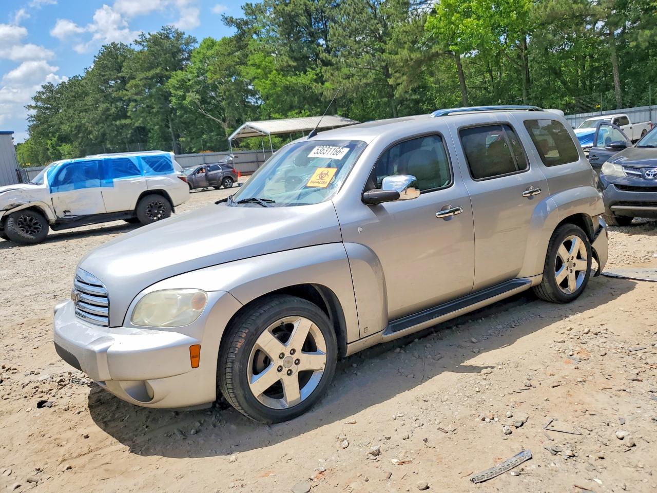Salvage Chevrolet HHR Image