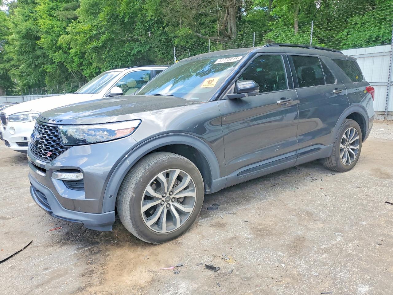 Salvage Ford Explorer Image