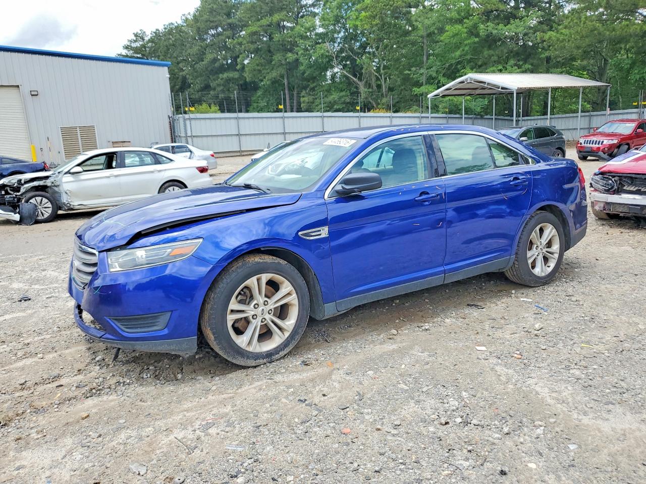 Salvage Ford Taurus Image