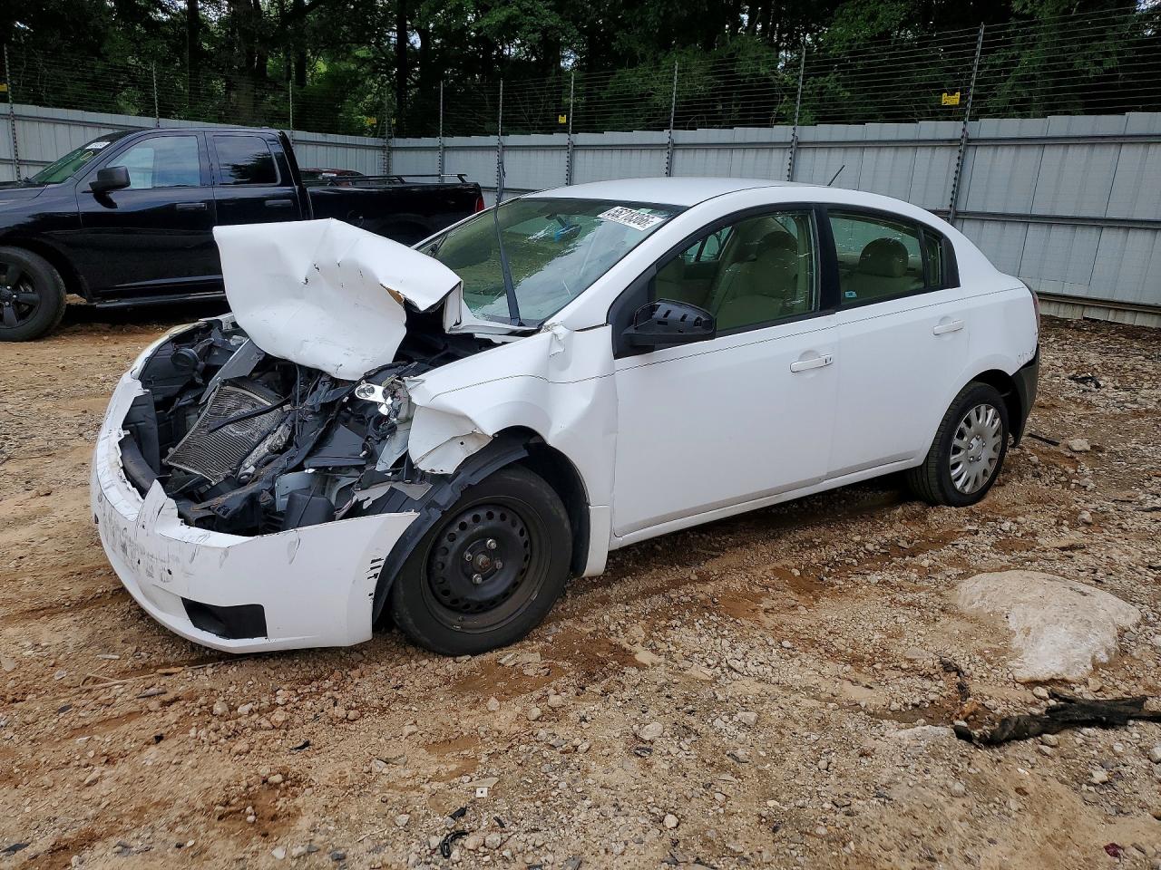 Salvage Nissan Sentra Image