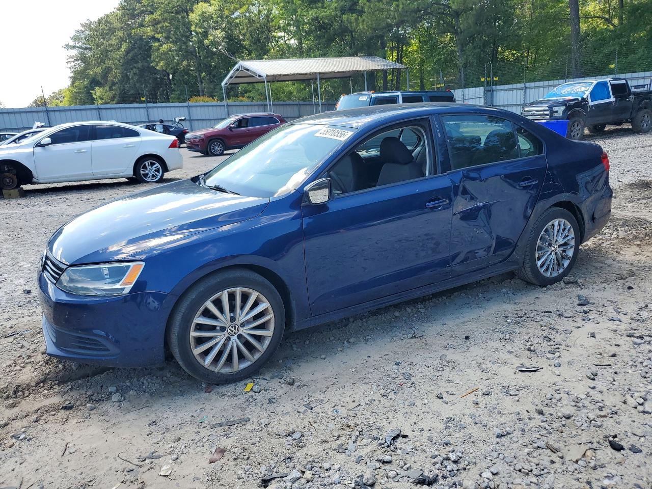 Salvage Volkswagen Jetta Image