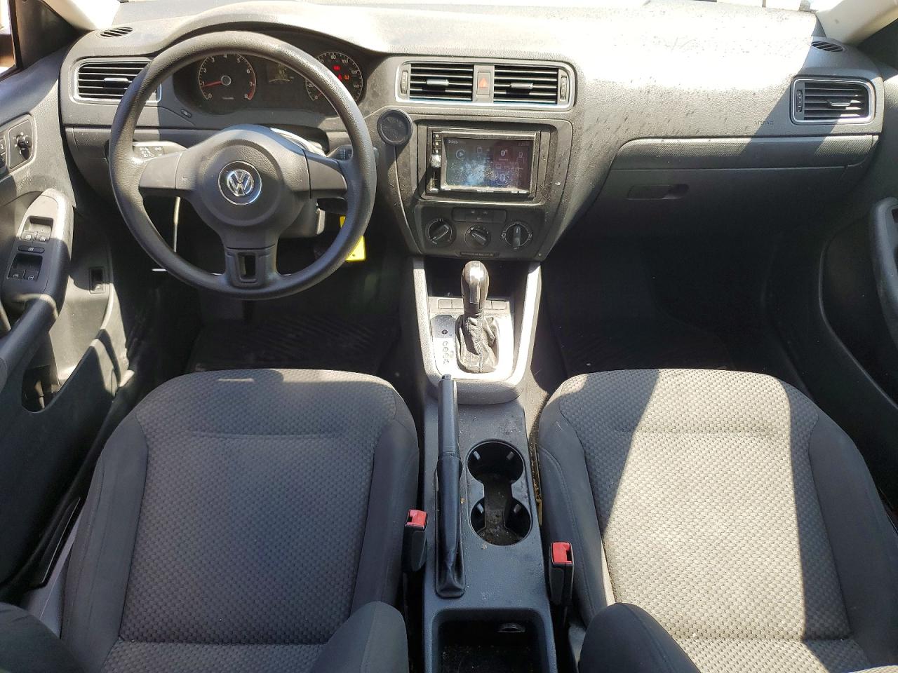 Volkswagen Jetta Base