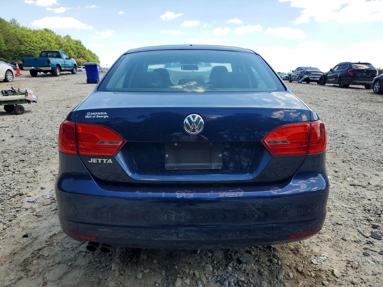 Volkswagen Jetta Base
