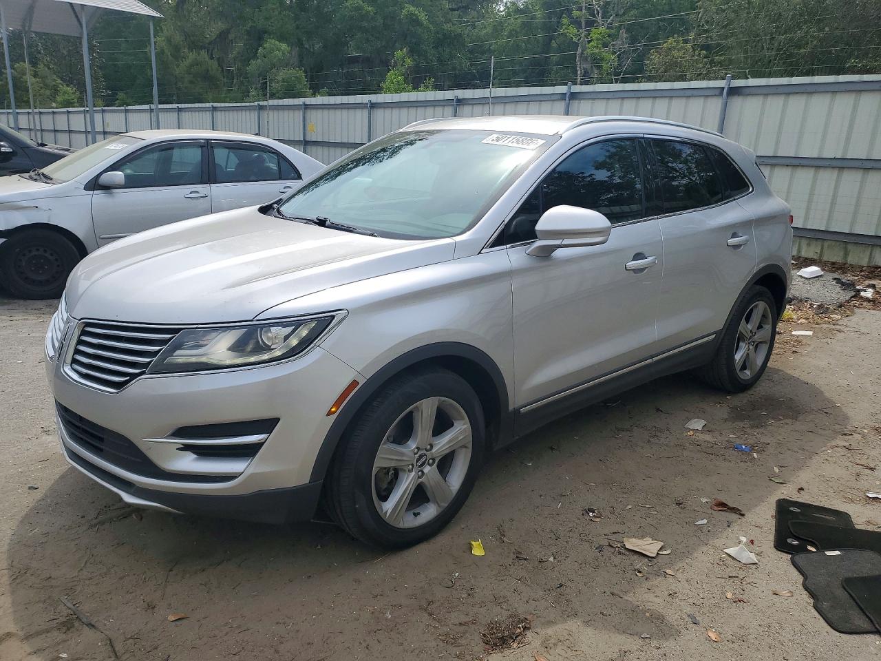 Salvage Lincoln MKZ Image