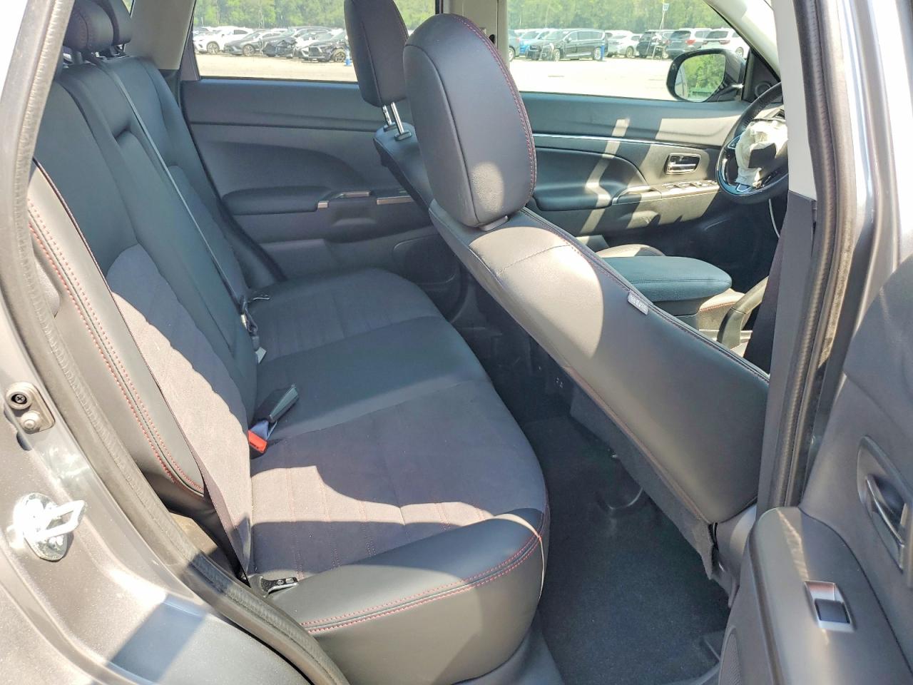 Mitsubishi Outlander S