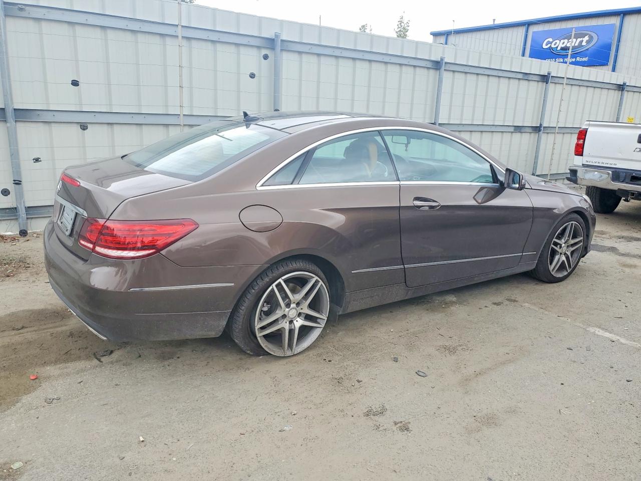 Mercedes-Benz E-Class 400