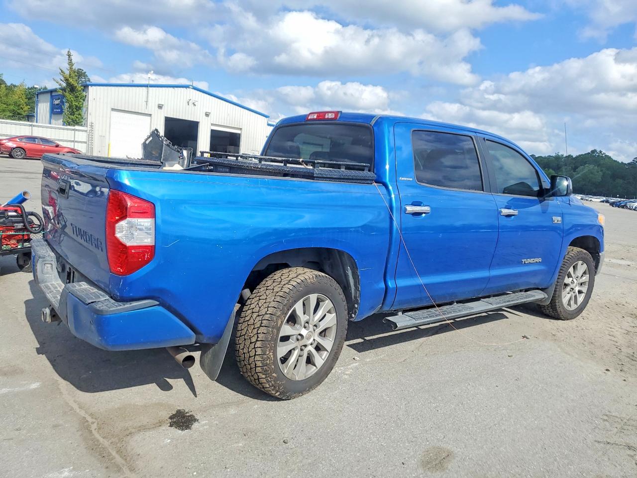 Toyota Tundra Crewmax Limited