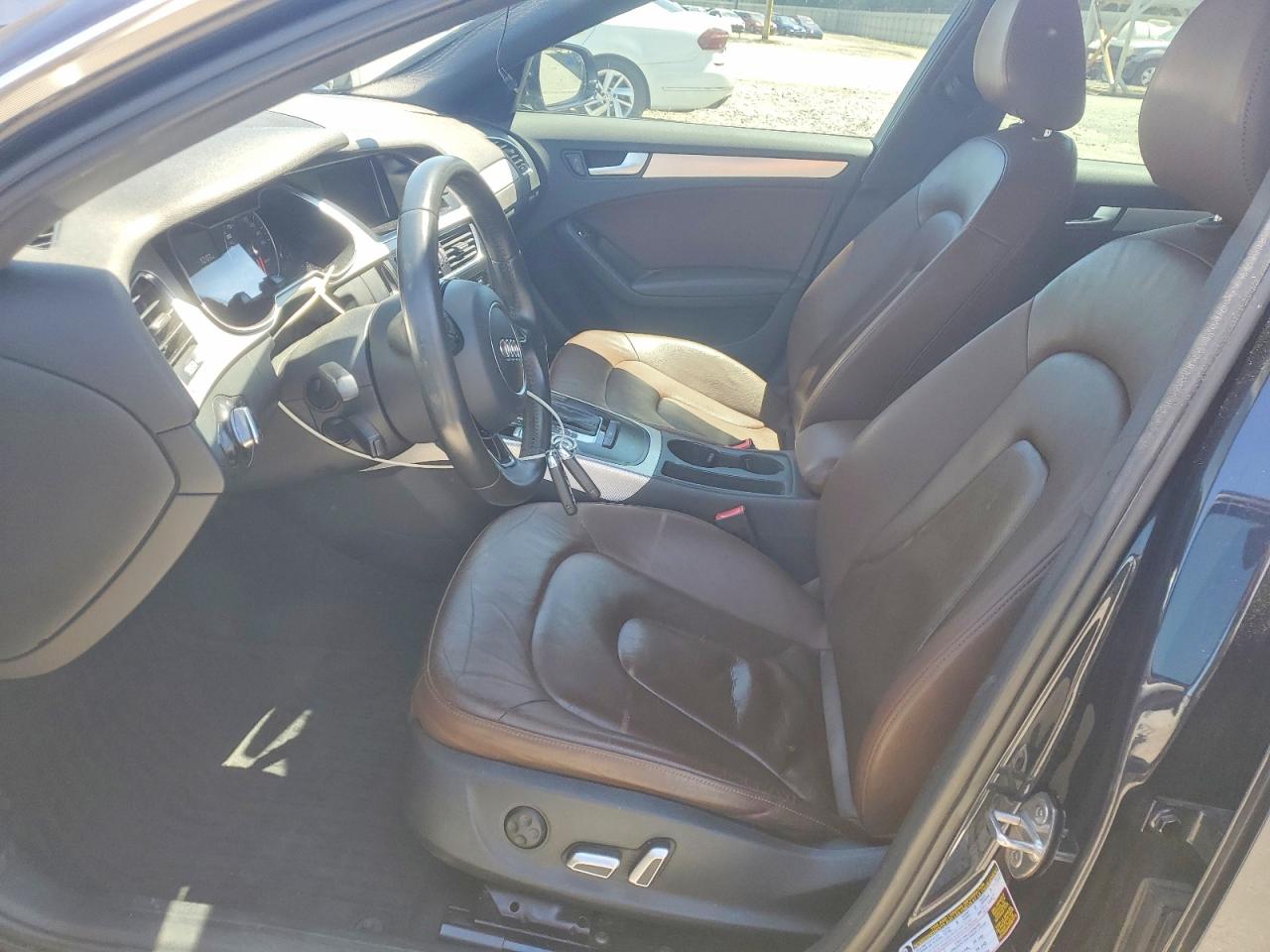 Audi A4 Premium S-line