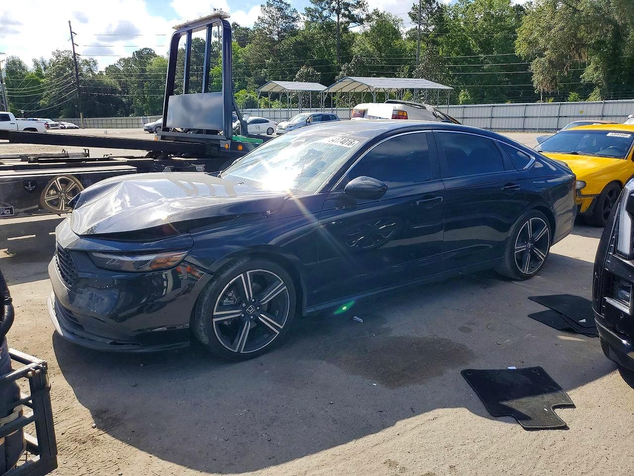 Salvage Honda Accord Image