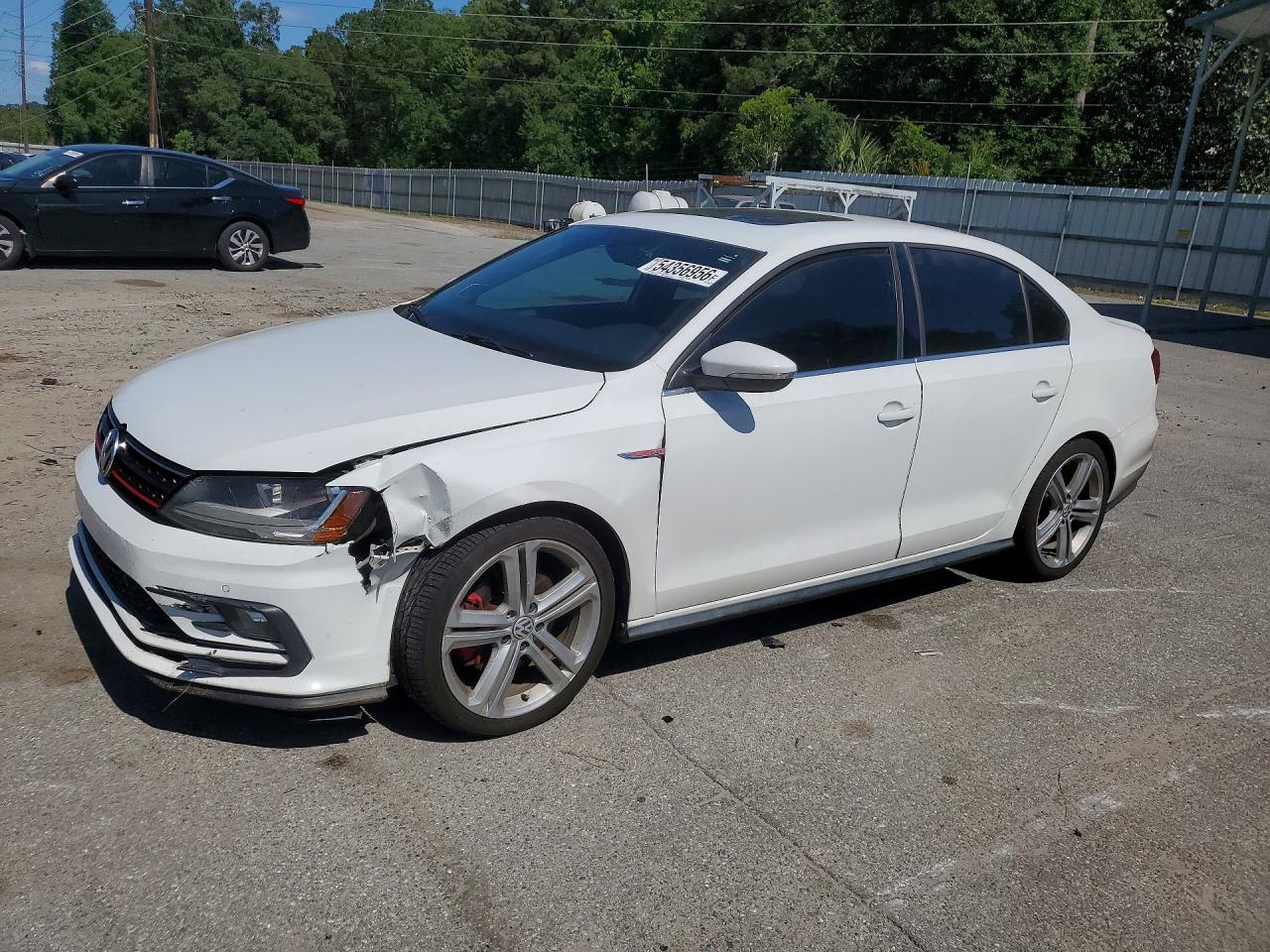 Salvage Volkswagen Jetta Image