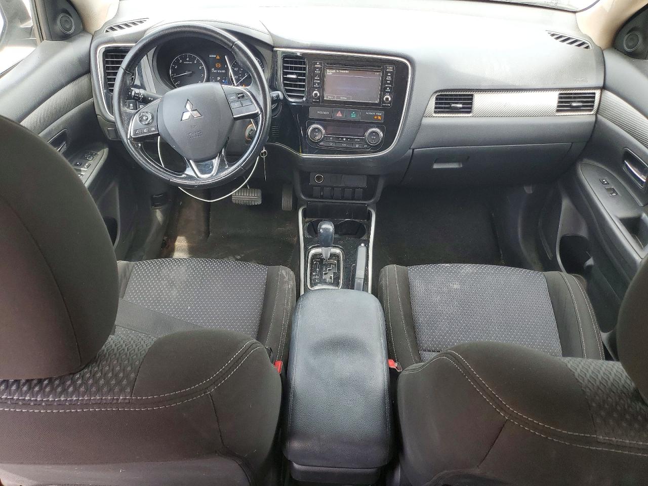 Mitsubishi Outlander Es
