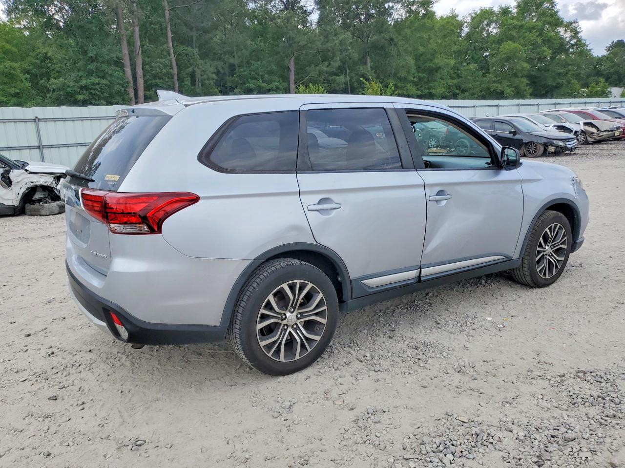 Mitsubishi Outlander Es