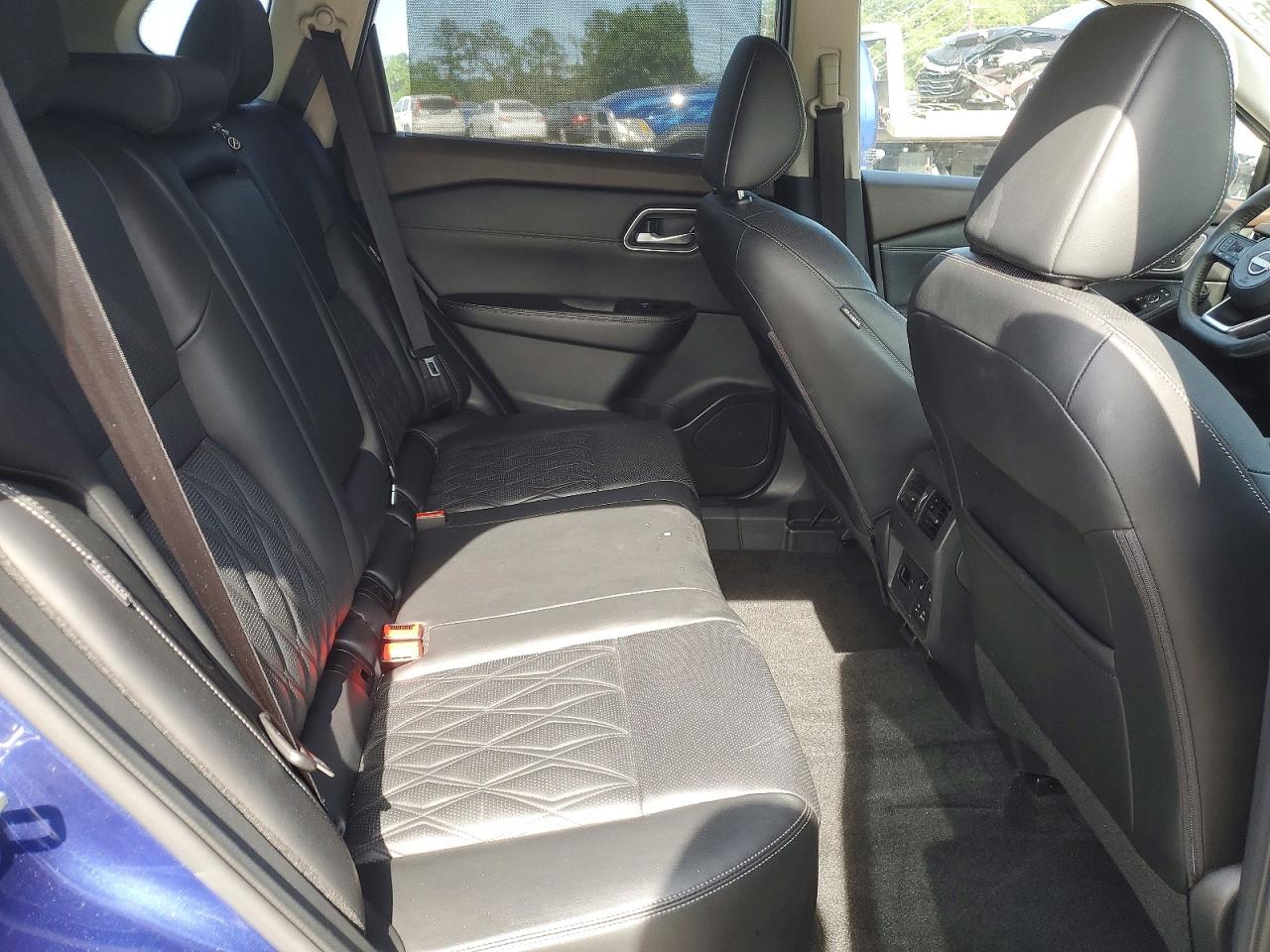 Nissan Rogue Platinum