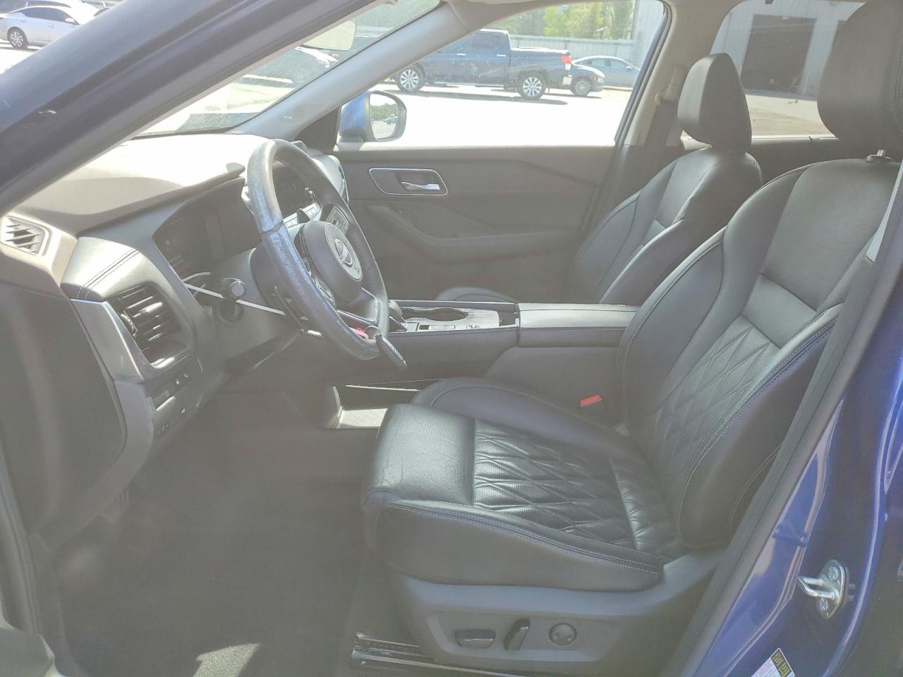 Nissan Rogue Platinum