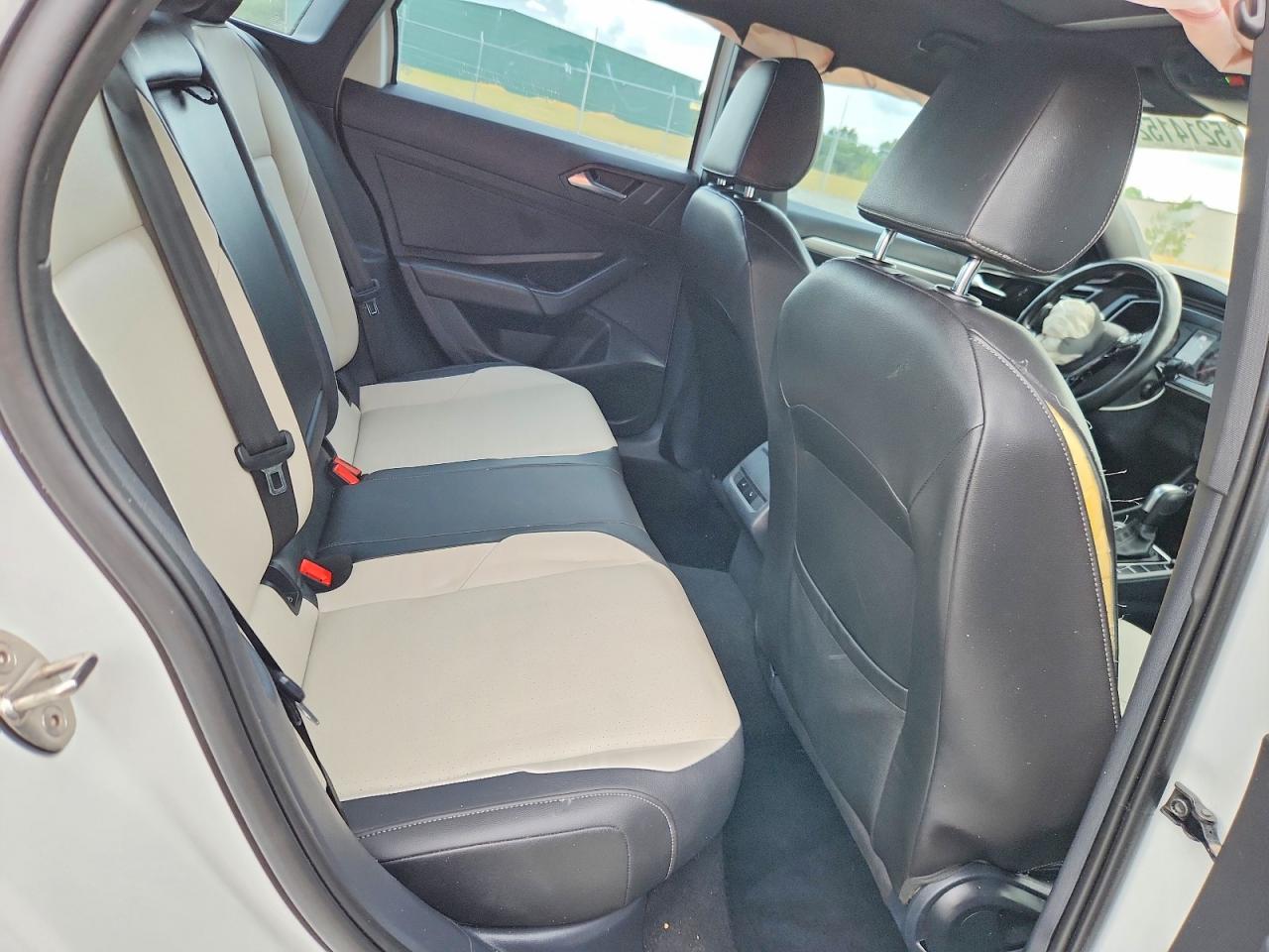 Volkswagen Jetta S