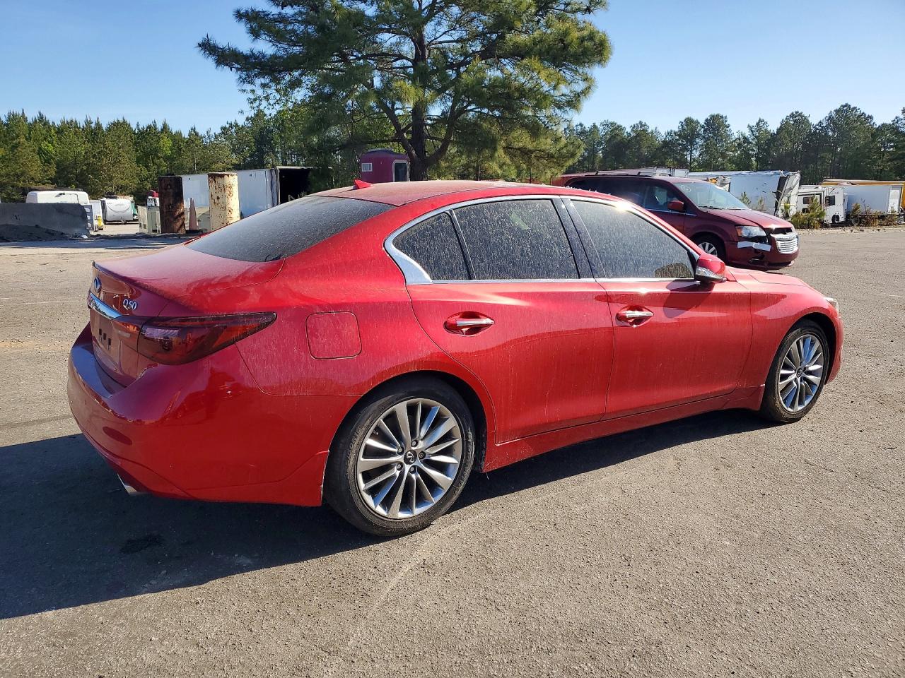 INFINITI Q50 Luxe