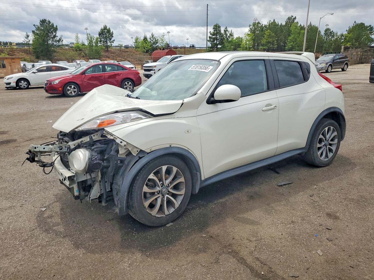 Salvage Nissan JUKE Image