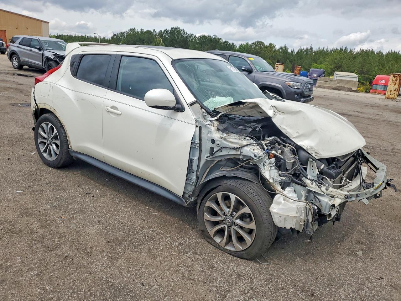 Nissan JUKE S