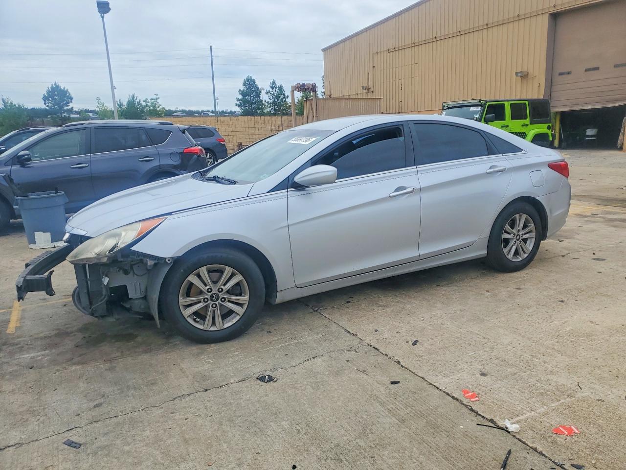 Salvage Hyundai SONATA Image