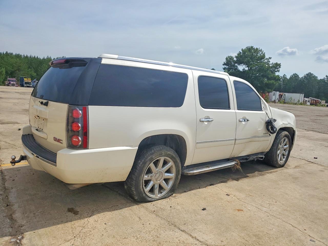 GMC Yukon Denali