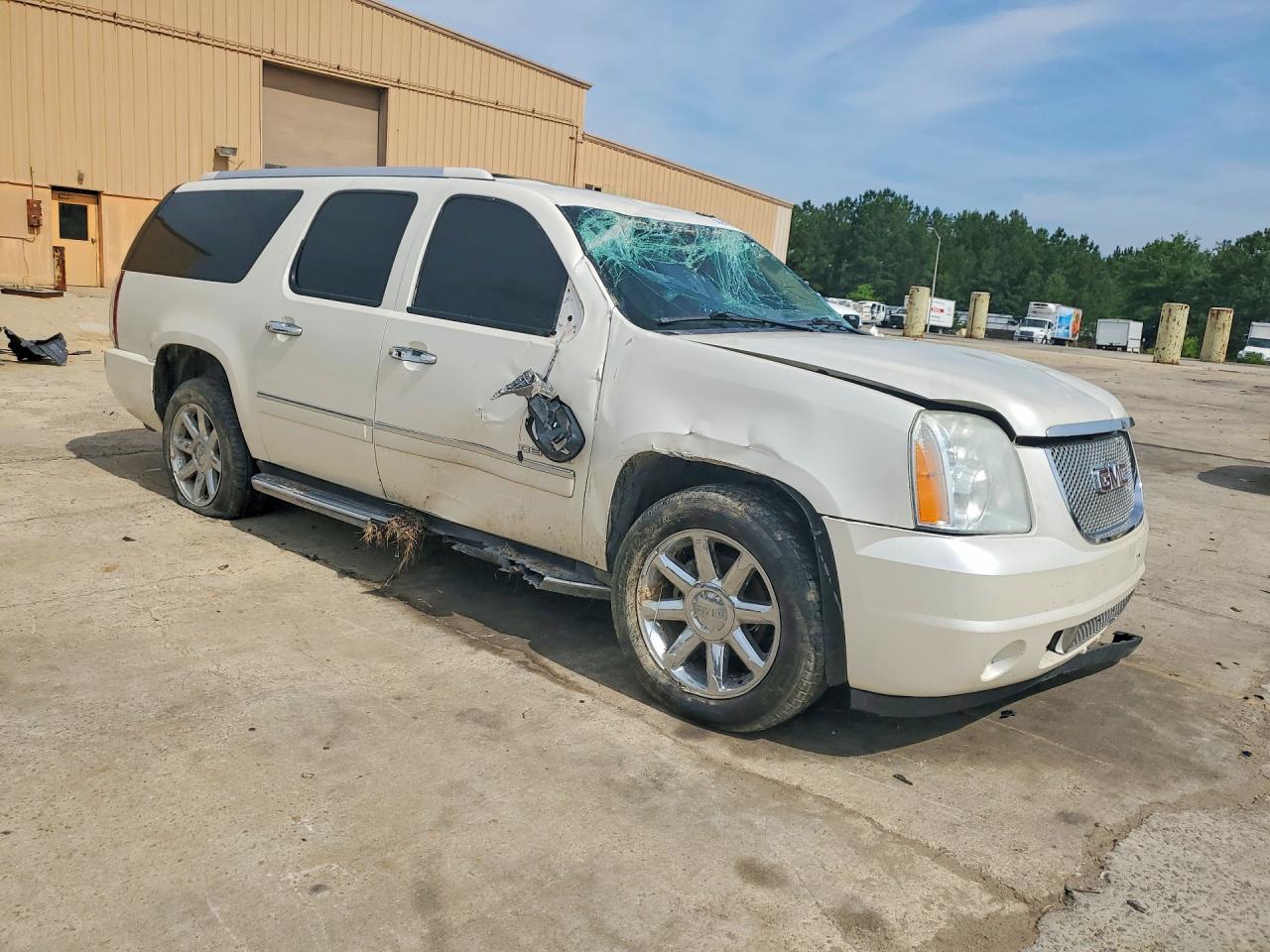 GMC Yukon Denali