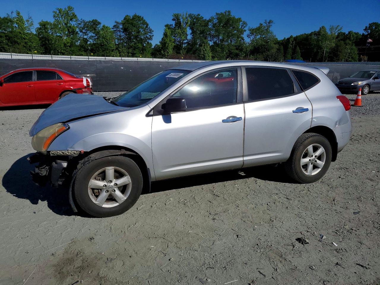 Salvage Nissan Rogue Image