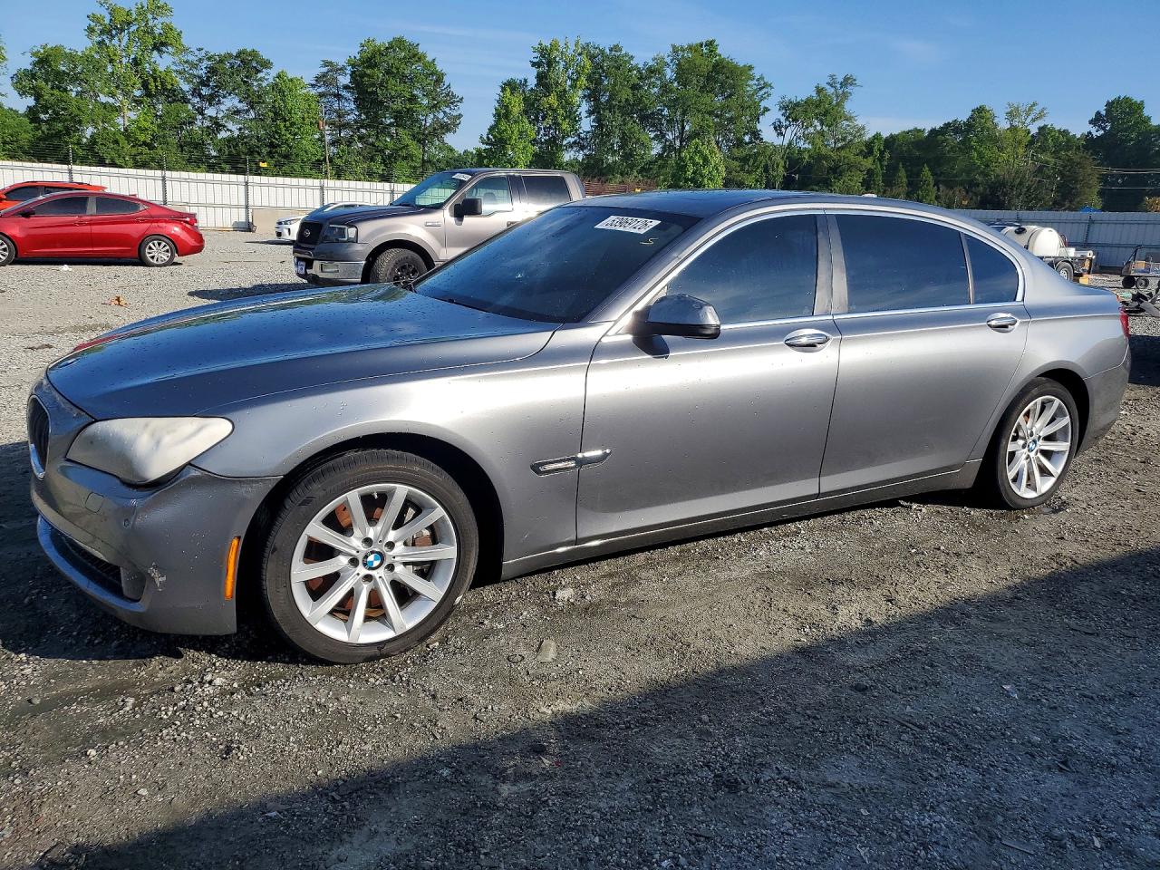 Salvage BMW 7 Series Image