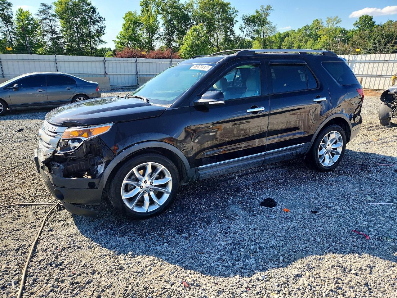Salvage Ford Explorer Image