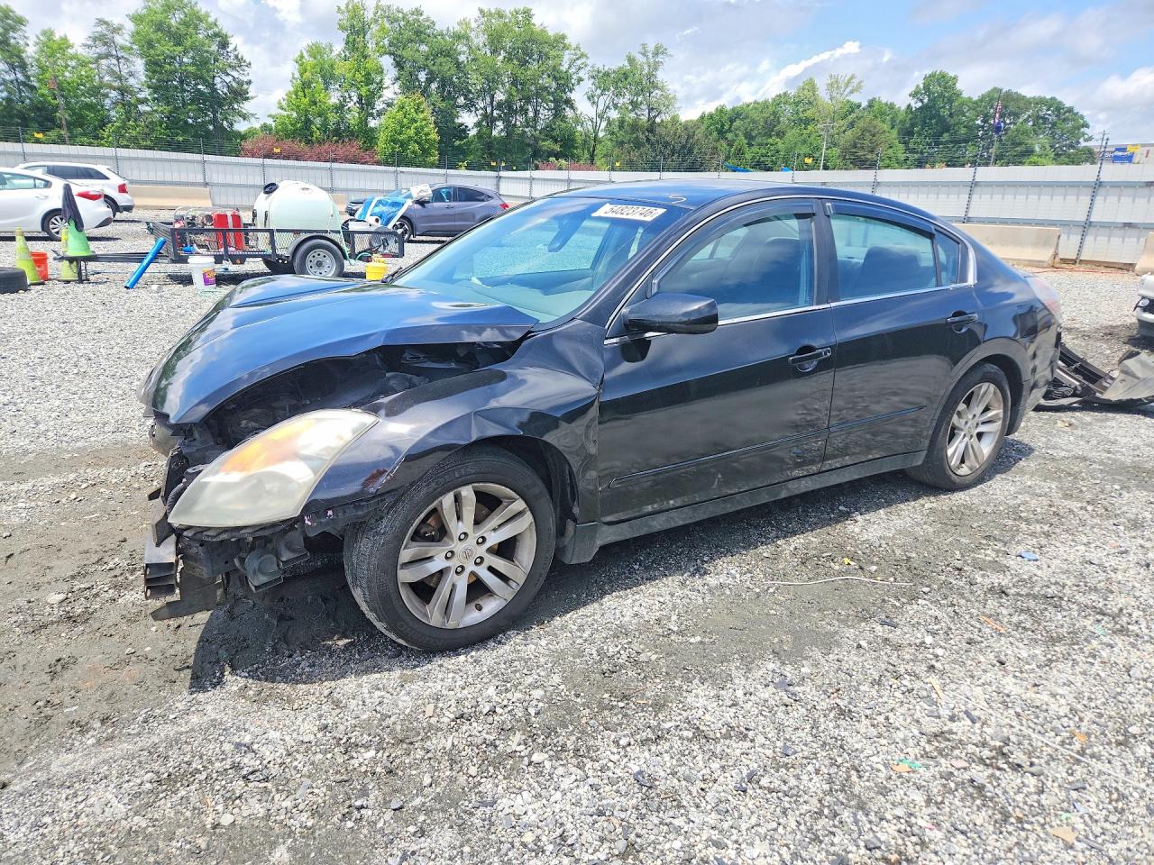 Salvage Nissan Altima Image