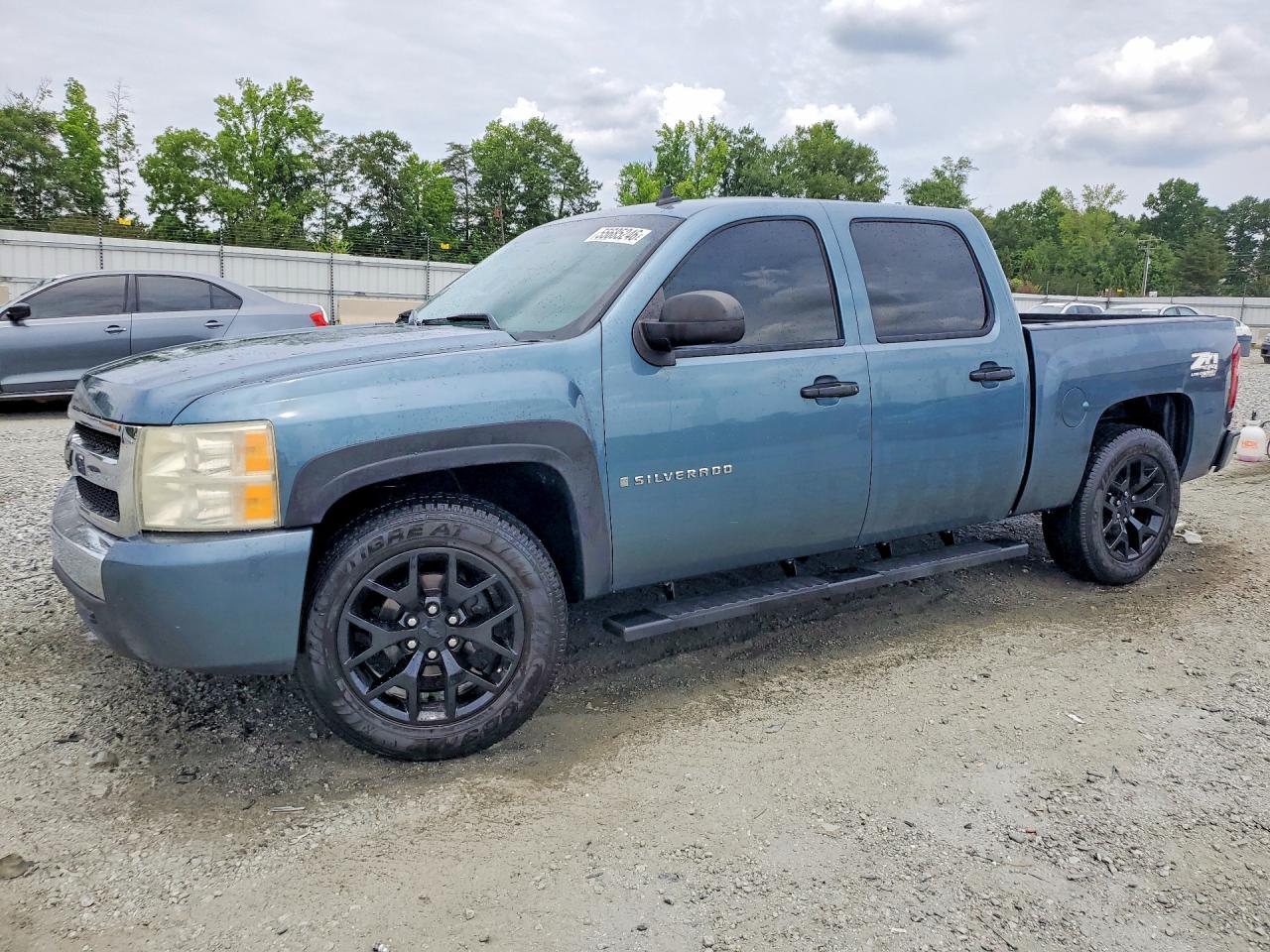 Salvage Chevrolet Silverado Image