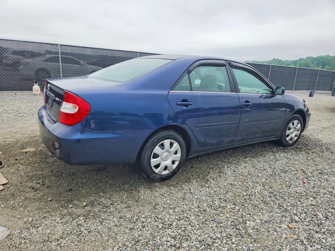 Toyota Camry Le