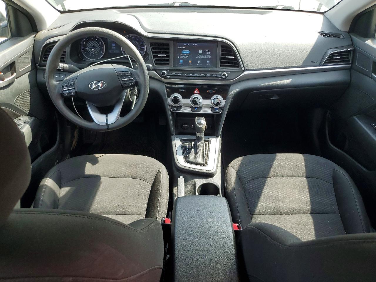 Hyundai ELANTRA Sel