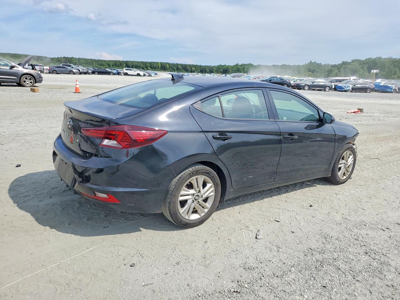 Hyundai ELANTRA Sel