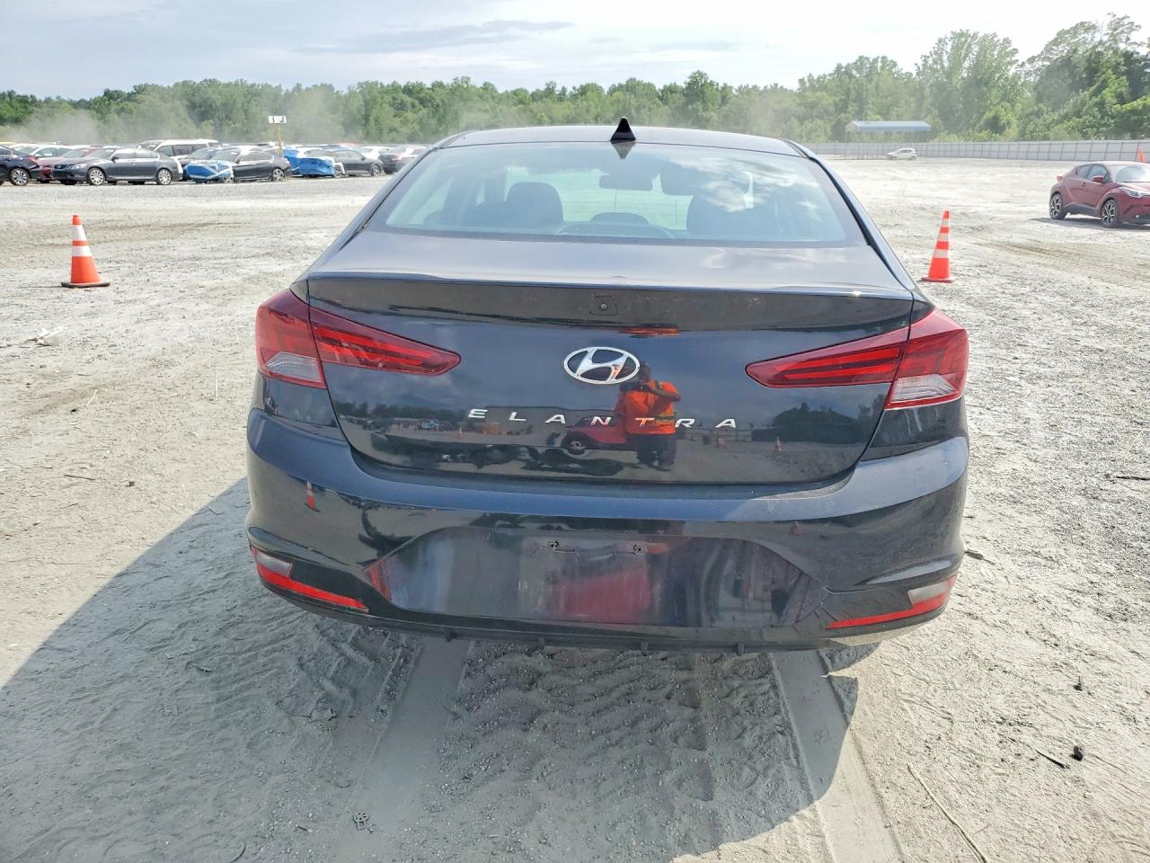 Hyundai ELANTRA Sel